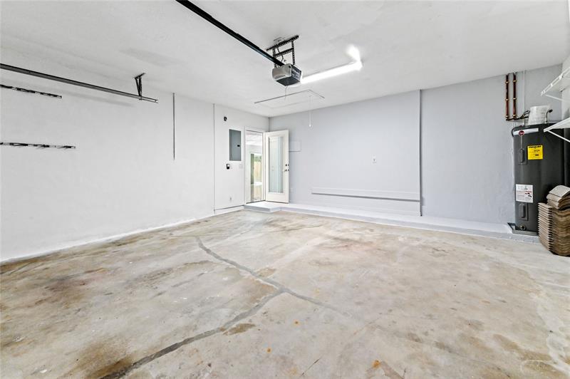 Image 28 of 38 For 21300 Millbrook Ct