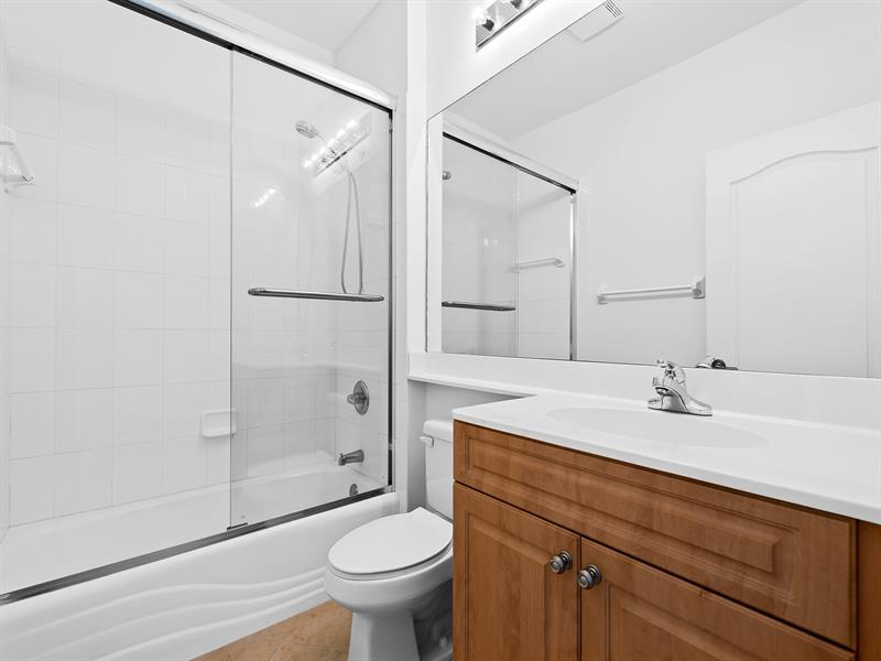 Image 11 of 24 For 510 7th St  401