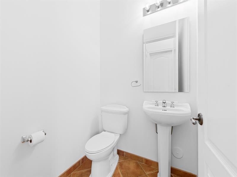 Image 14 of 24 For 510 7th St  401