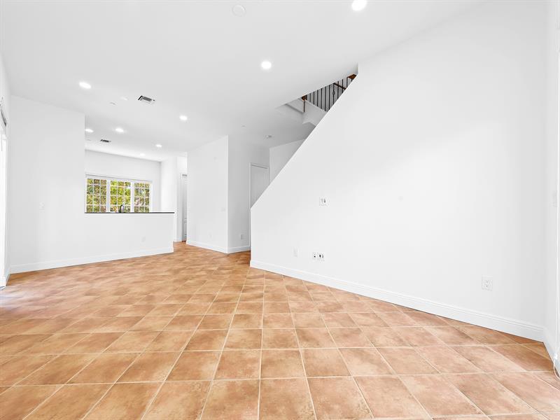 Image 24 of 24 For 510 7th St  401