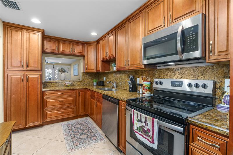 Image 10 of 65 For 8650 11th St  A153
