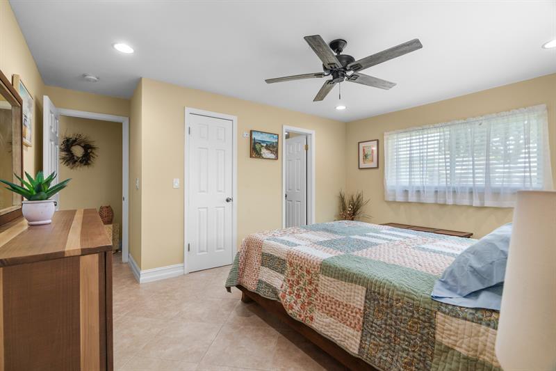 Image 24 of 65 For 8650 11th St  A153
