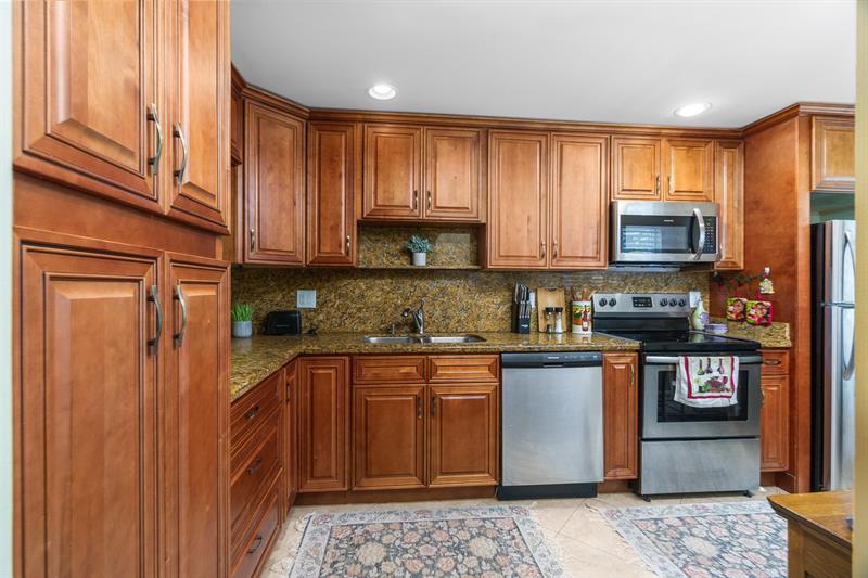 Image 6 of 65 For 8650 11th St  A153
