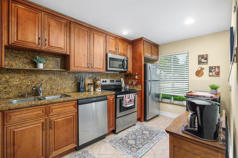 Image 7 of 65 For 8650 11th St  A153