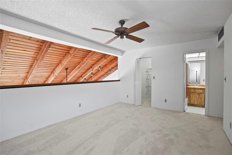 Image 22 of 39 For 1111 Windward Dr
