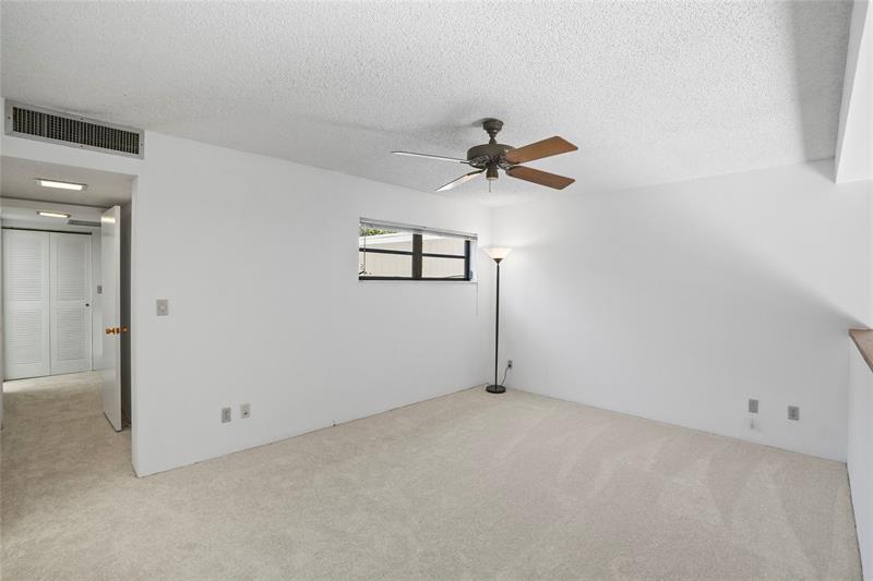 Image 23 of 39 For 1111 Windward Dr