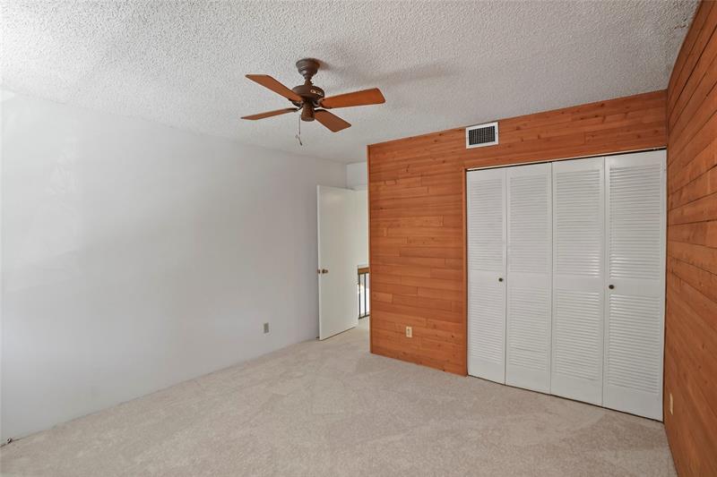 Image 30 of 39 For 1111 Windward Dr