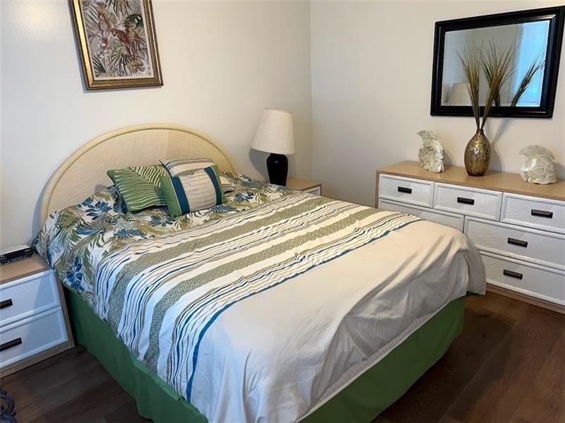 Image 20 of 27 For 4000 Crystal Lake Dr  212