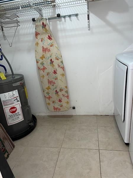 Image 26 of 27 For 4000 Crystal Lake Dr  212