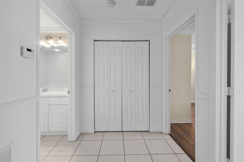 Image 11 of 18 For 1744 Dovetail Dr  C