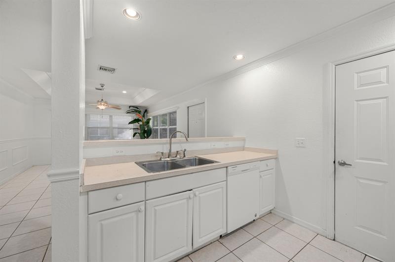 Image 7 of 18 For 1744 Dovetail Dr  C
