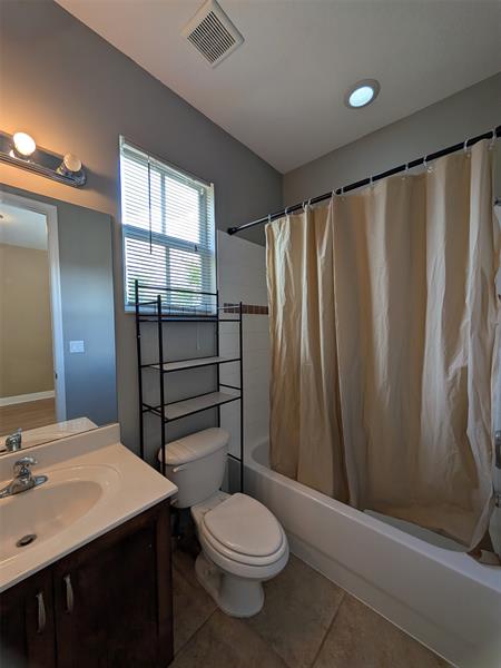 Image 25 of 36 For 2851 Prospect Rd  701