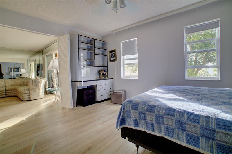 Image 14 of 14 For 4629 Poinciana St  204