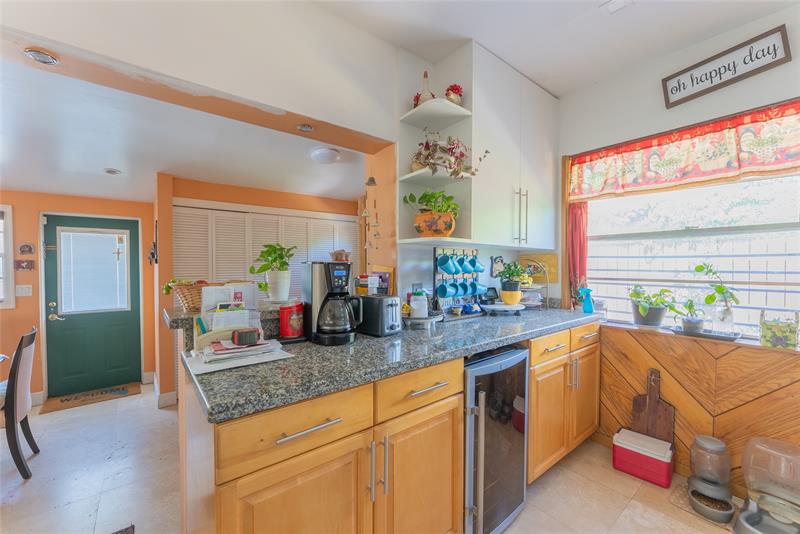 Image 18 of 25 For 20515 15th Ave