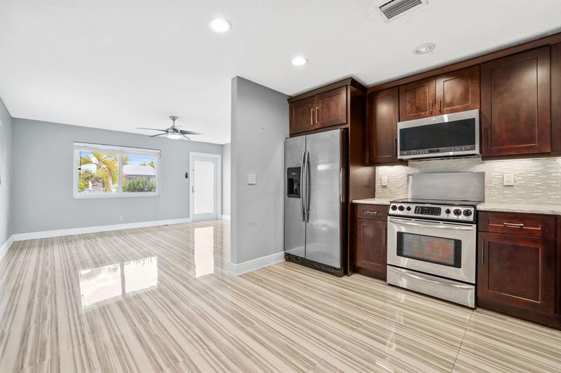 Image 7 of 19 For 4805 27th Way