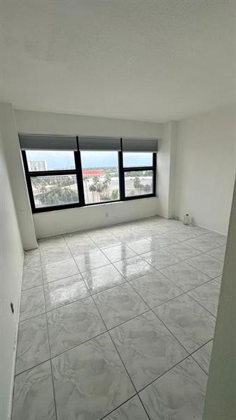 Image 20 of 23 For 3500 Galt Ocean Dr  715