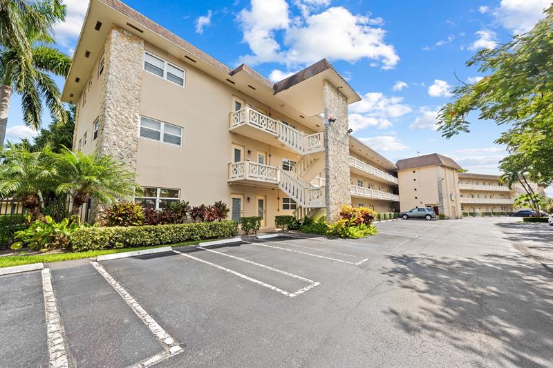 Details for 5100 35th St  110, Lauderdale Lakes, FL 33319