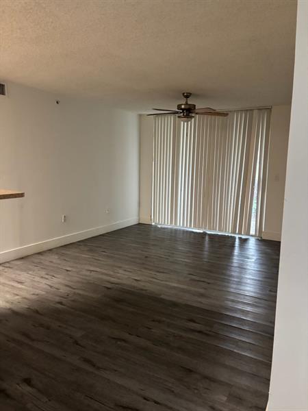 Image 12 of 15 For 12118 Saint Andrews Pl  108