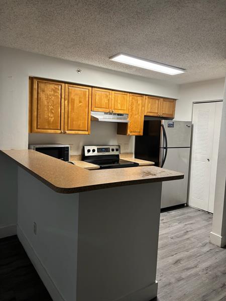 Image 6 of 15 For 12118 Saint Andrews Pl  108