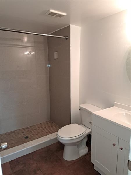 Image 22 of 28 For 8901 Wiles Rd  204
