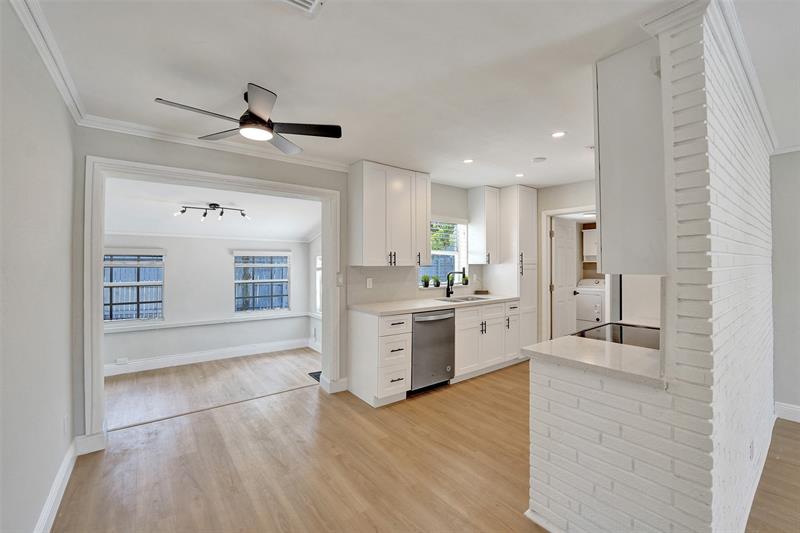 Image 11 of 40 For 421 39th Ave