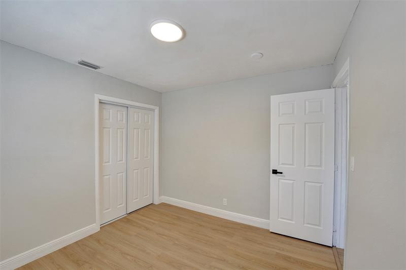 Image 31 of 40 For 421 39th Ave