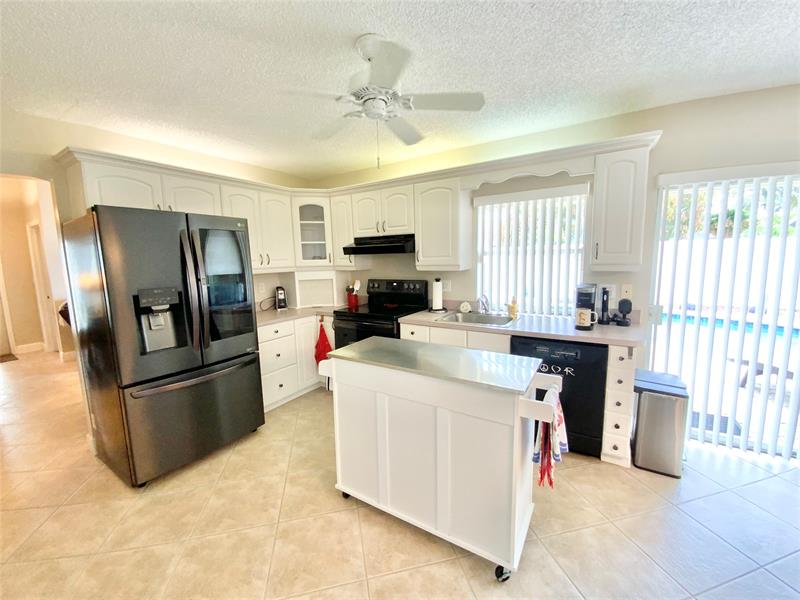 Image 18 of 52 For 8220 3rd Ct  
