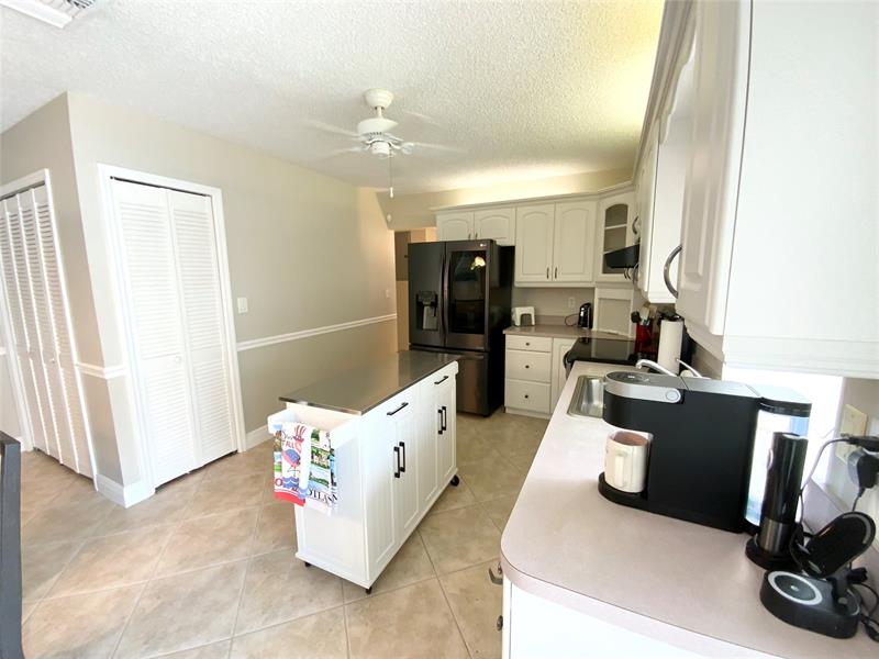 Image 20 of 52 For 8220 3rd Ct  