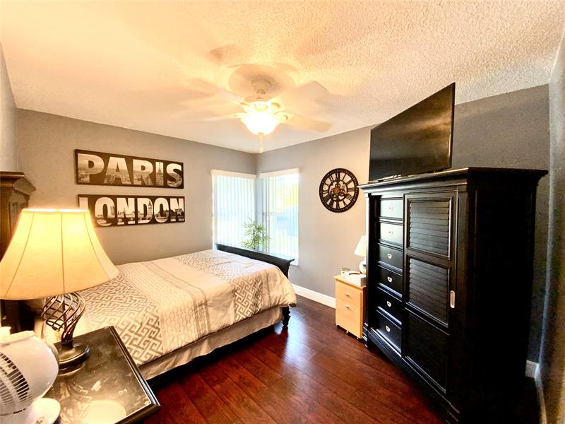 Image 34 of 52 For 8220 3rd Ct  