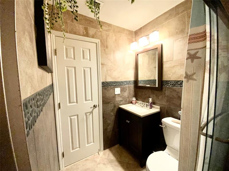 Image 38 of 52 For 8220 3rd Ct  