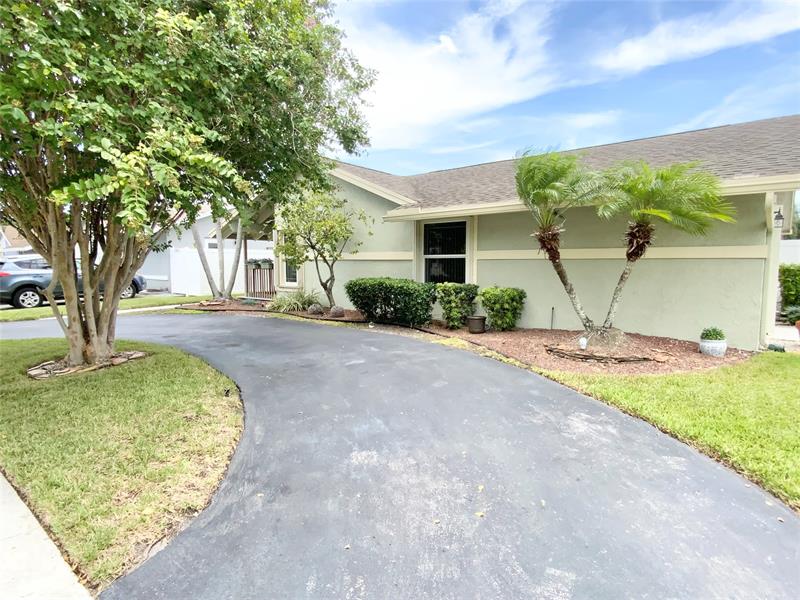 Image 4 of 52 For 8220 3rd Ct  