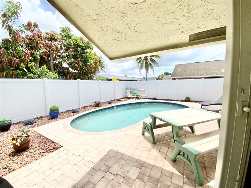 Image 46 of 52 For 8220 3rd Ct  
