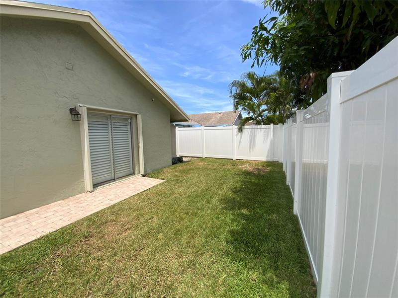 Image 49 of 52 For 8220 3rd Ct  