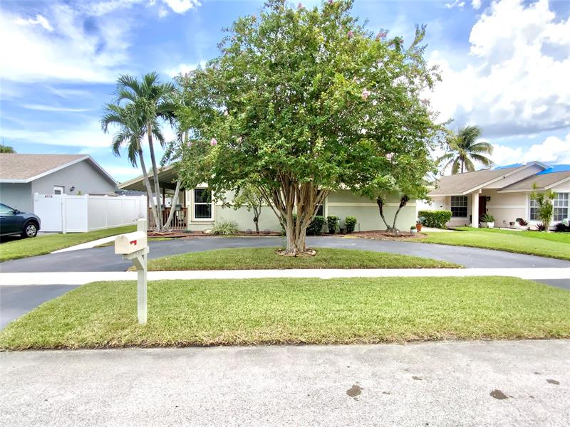 Image 5 of 52 For 8220 3rd Ct  