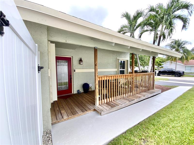 Image 7 of 52 For 8220 3rd Ct  