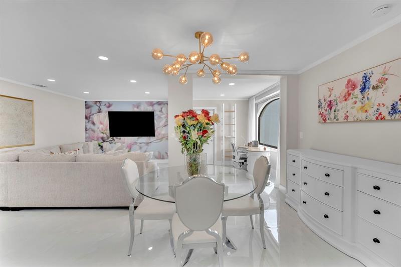 Image 11 of 31 For 3571 Magellan Cir  343-4
