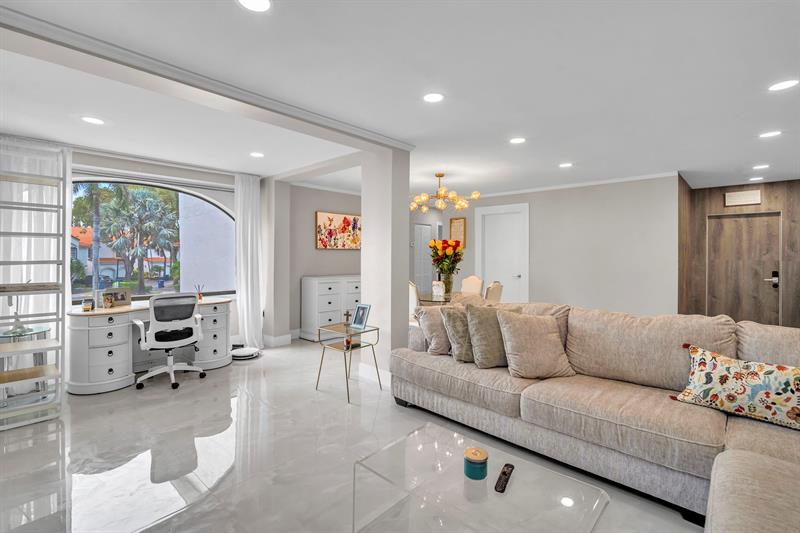Image 13 of 31 For 3571 Magellan Cir  343-4