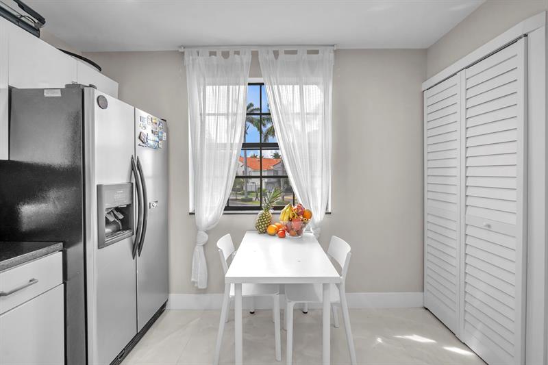 Image 22 of 31 For 3571 Magellan Cir  343-4