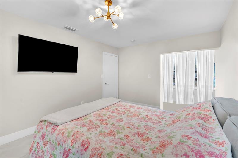 Image 24 of 31 For 3571 Magellan Cir  343-4