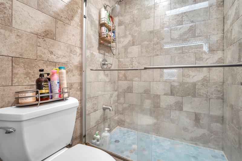 Image 26 of 31 For 3571 Magellan Cir  343-4