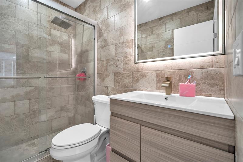 Image 29 of 31 For 3571 Magellan Cir  343-4