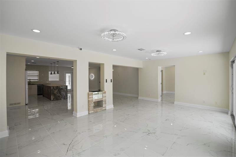Image 14 of 50 For 2116 Mariner Dr