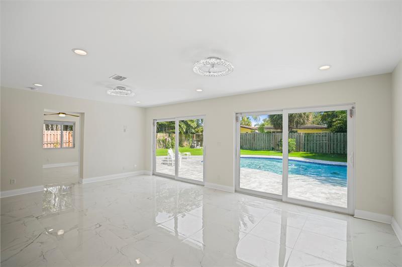 Image 18 of 50 For 2116 Mariner Dr