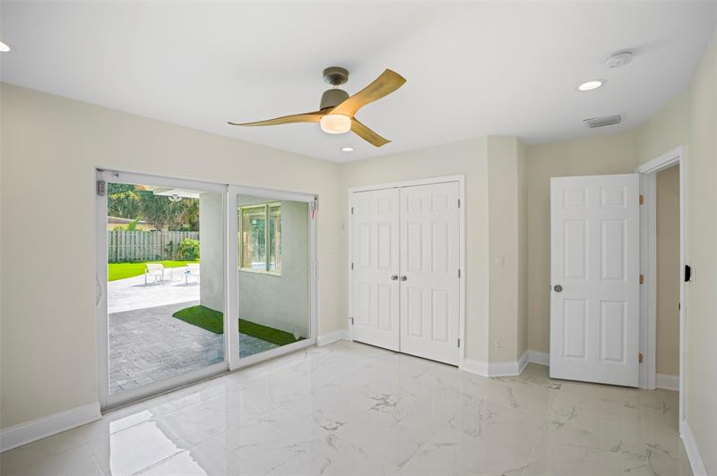 Image 20 of 50 For 2116 Mariner Dr