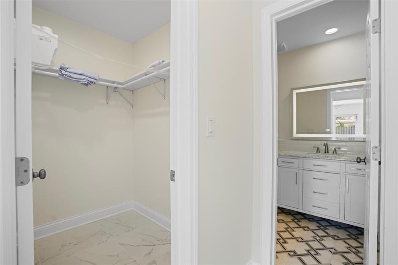 Image 21 of 50 For 2116 Mariner Dr
