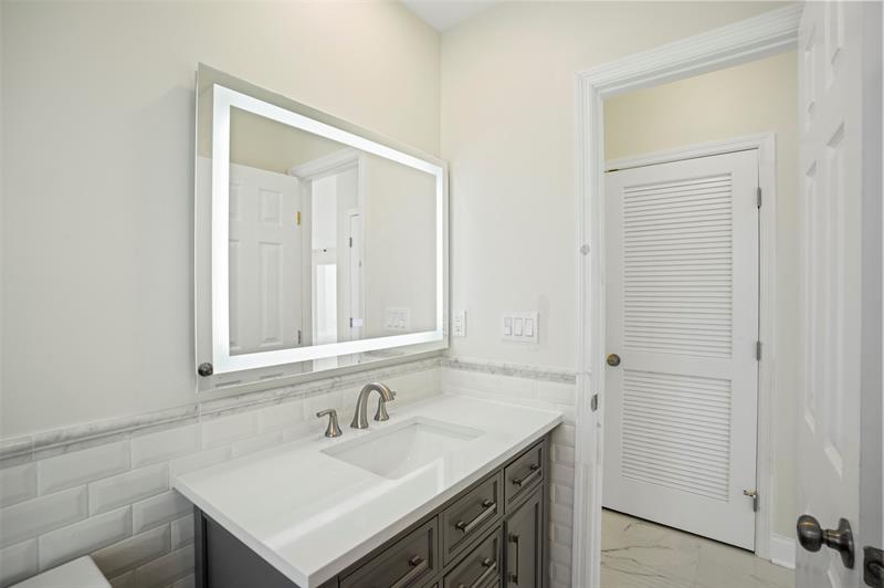 Image 27 of 50 For 2116 Mariner Dr