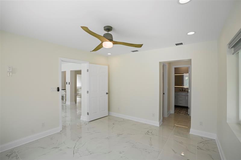 Image 33 of 50 For 2116 Mariner Dr
