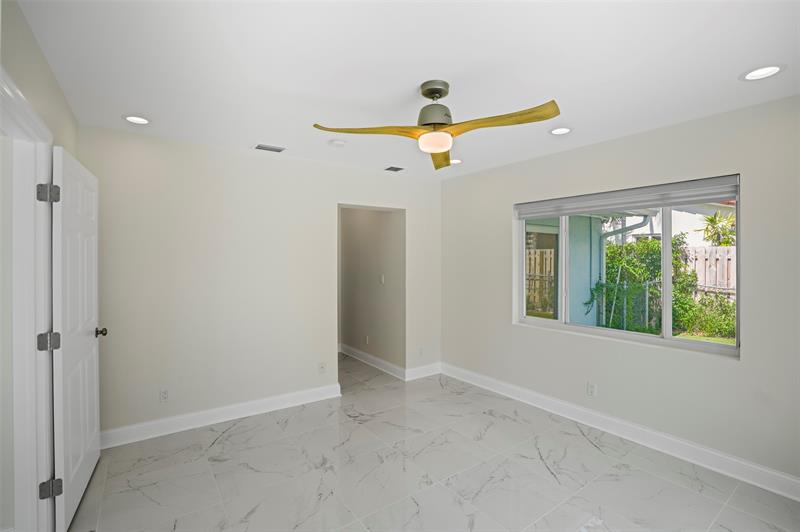 Image 34 of 50 For 2116 Mariner Dr