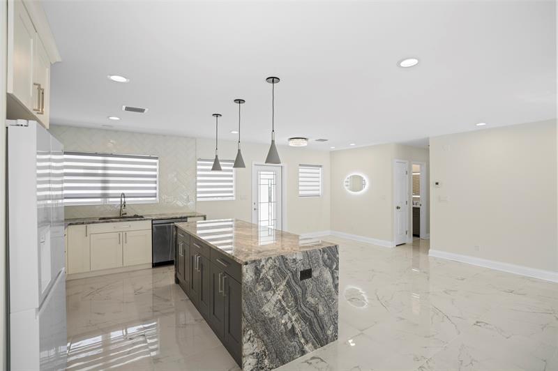 Image 8 of 50 For 2116 Mariner Dr