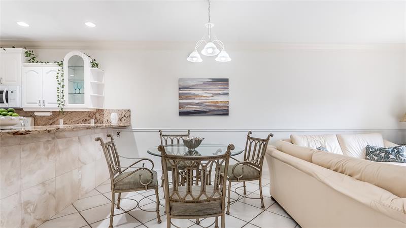 Image 11 of 42 For 512 Ocean Blvd  512